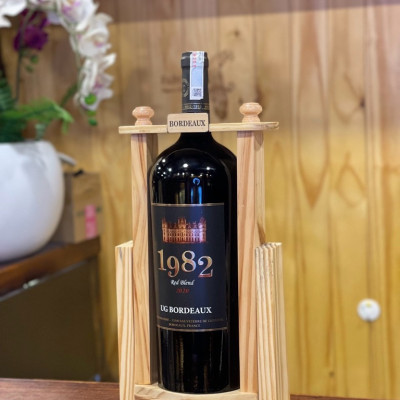 Rượu vang đỏ Pháp 1982 UG Bordeaux Cabernet Franc
