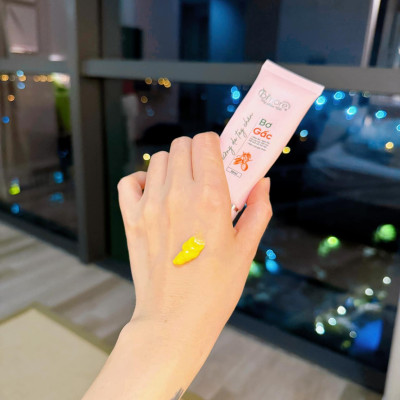 Bơ gấc dưỡng da tay chân mềm mịn sáng đều màu 50ml