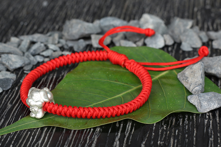 Vòng Tay Kết Dây Tuổi Tuất Ngọc Quý Gemstones