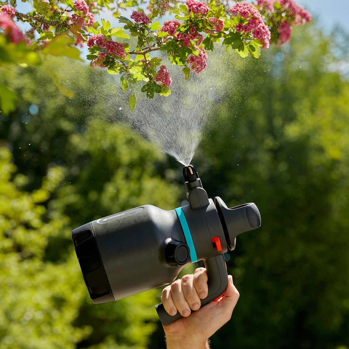 Bình tưới cây áp suất 1,25L Gardena 11120-20