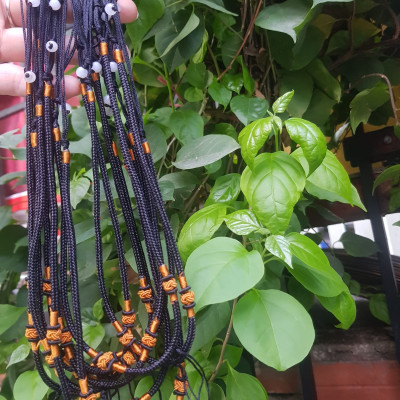 Sợi Dây ĐEN Đeo Cổ Mới Viền Họa Tiết màu Vàng 2 Bên dạng Rút đẹp Size dây dầy 3mm x dài trồng cổ Anh Chị tự chỉnh theo ý 23cm - 30cm Phối với mặt Phật, mặt dây chuyền nam nữ đeo được hết ạ