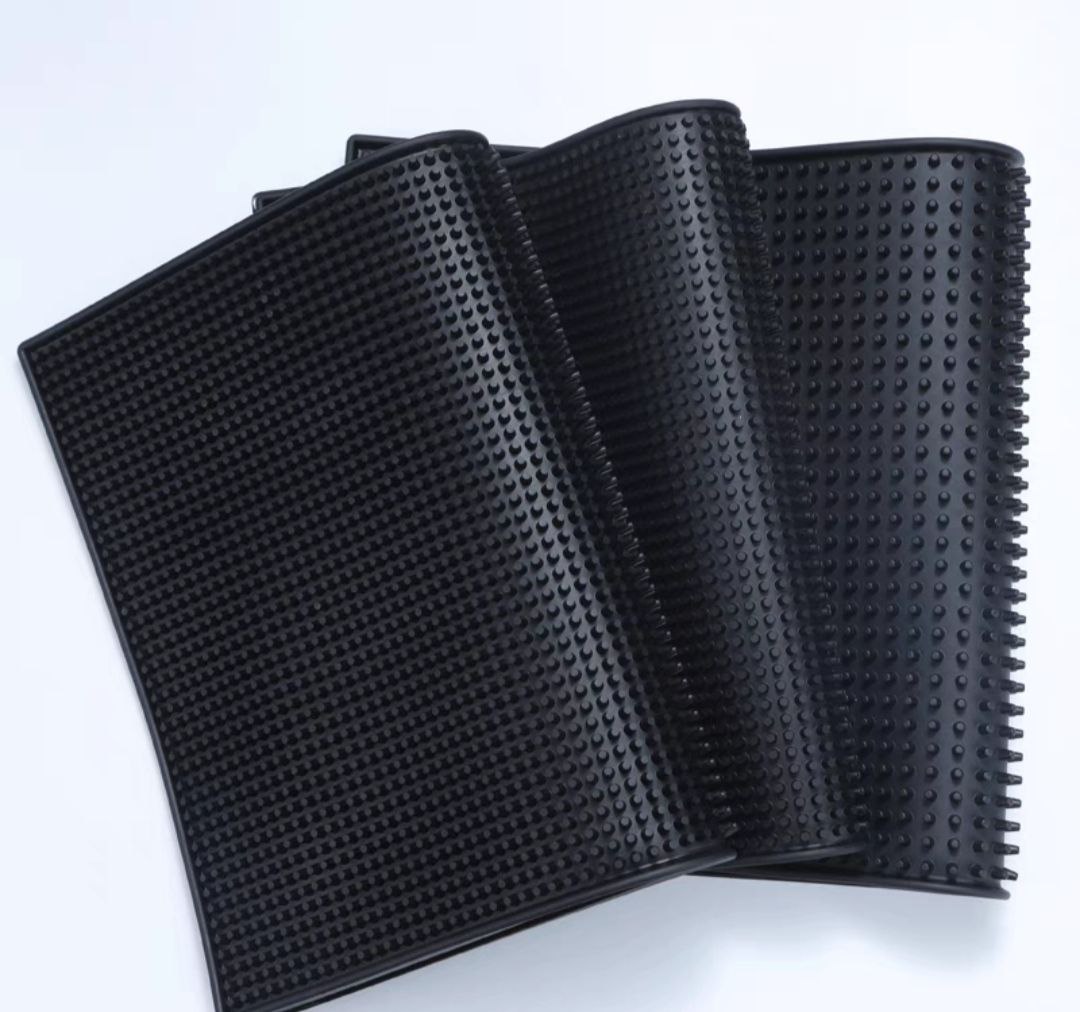 Tấm Thảm Lót Cao Su Quầy Bar 45x30 cm (Rubber Bar Mat) 2025