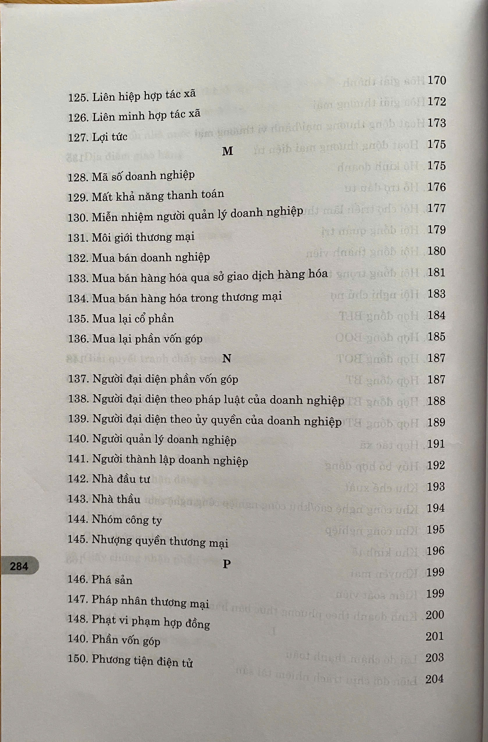 Thuật Ngữ Pháp Lý Trong Lĩnh Vực Thương Mại và Đầu Tư