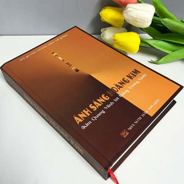 Kinh Ánh Sáng Hoàng Kim - Bìa Cứng