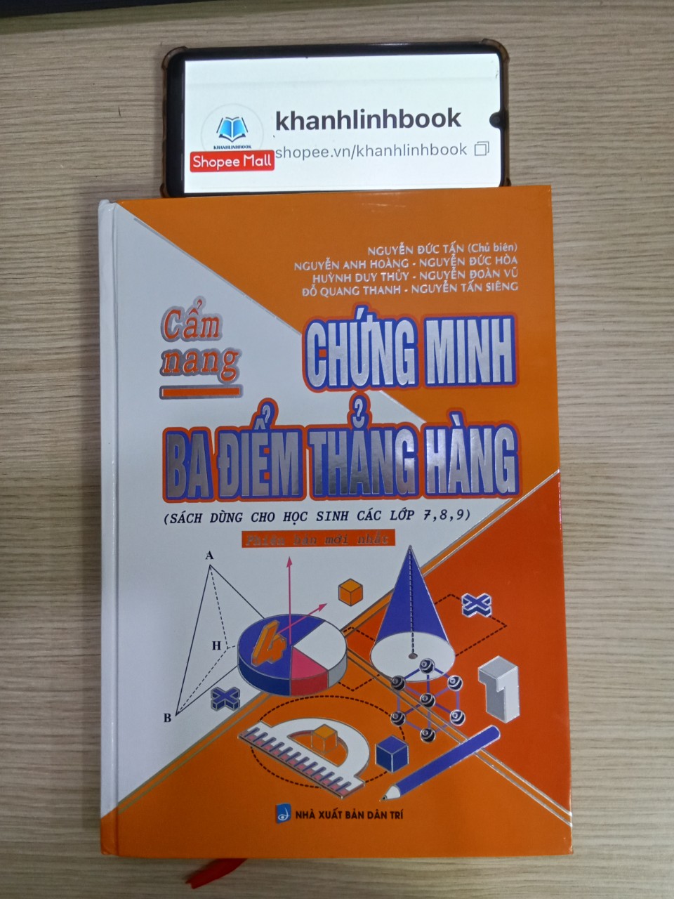 Sách - Cẩm nang chứng minh ba điểm thẳng hàng