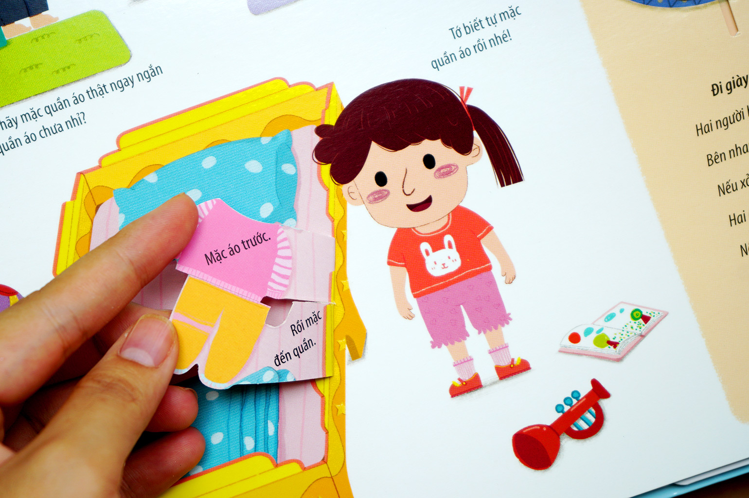 Sách Tương Tác Đinh Tị - Bách Khoa Kỹ Năng Sống Đa Tương Tác - Sách Lật Mở Chuyển Động Dành Cho Bé Từ 0-6 Tuổi (4 Chủ Đề)