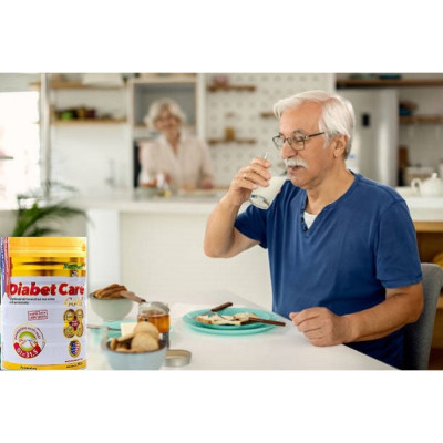 Combo 2 hộp sữa bột DIABETCARE GOLD hãng Nutifood giành cho người bị Đái tháo đường và tiền đái tháo đường-> Tặng ngay khăn lau đa năng