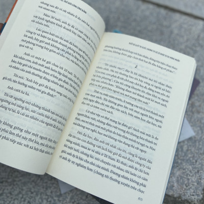 Sách: Bạn Càng Mạnh Mẽ Thế Giới Càng Công Bằng  