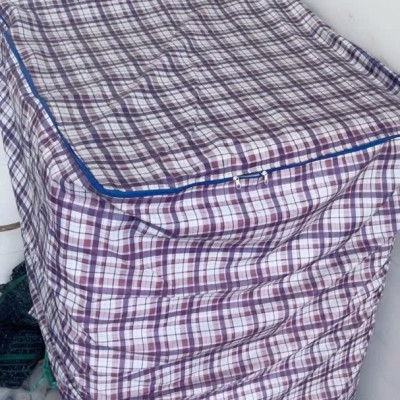 Áo bọc máy giặt cửa trên cho máy từ 9 - 10 kg , vải dù siêu bền , thoáng khí , chống nước , chống bụi tốt bảo vệ máy khỏi mưa nắng khi để ngoài trời ,giao màu ngẫu nhiên