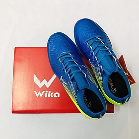 2 chiếc giày bóng đá wwkia flash