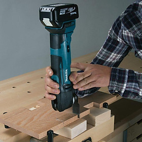 MÁY ĐA NĂNG DÙNG PIN 18V MAKITA DTM51RFE10 (01 SẠC NHANH 02 PIN 3.0 AH) - HÀNG CHÍNH HÃNG