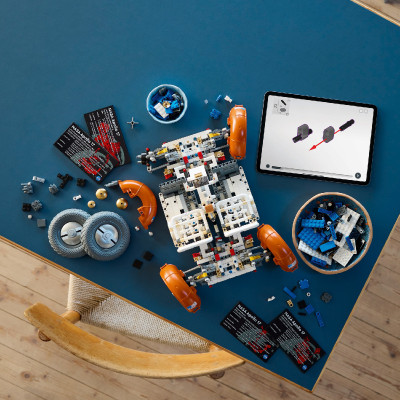 LEGO TECHNIC 42182 Đồ Chơi Lắp Ráp Xe Thám Hiểm Mặt Trăng NASA Apollo LRV (1913 Chi Tiết)