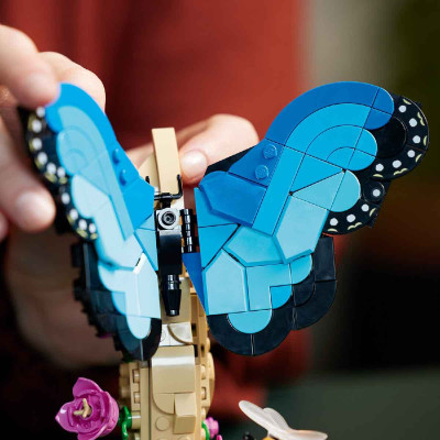 LEGO IDEAS 21342 Đồ Chơi Lắp Ráp Bộ Sưu Tập Côn Trùng (1111 chi tiết)