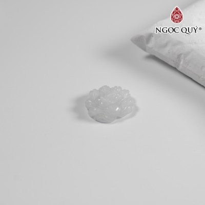 Mặt dây chuyền hồ ly đá cẩm thạch type A 16mm mệnh hỏa mộc - Ngọc Quý Gemstones