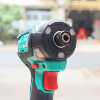 MÁY SIẾT VÍT KHÔNG CHỔI THAN DÙNG PIN 20VMAX/4AH*2 SẠC 2A DCA  ADPL208EM - HÀNG CHÍNH HÃNG