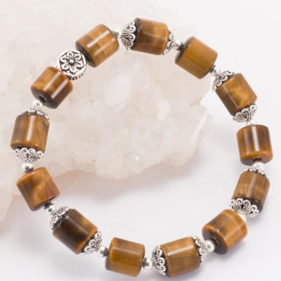 Vòng Đá Thạch Anh Mắt Hổ Viên Trụ Phối Charm Bạc Ngọc Quý Gemstones