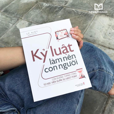 Sách: Kỷ Luật Làm Nên Con Người