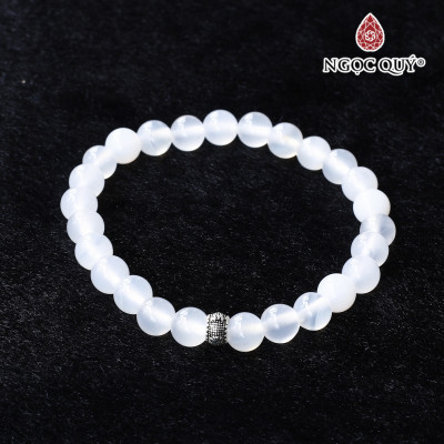 Vòng đá mã não trắng 6mm phối charm bạc mệnh thủy kim - Ngọc Quý Gemstones