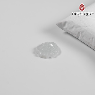 Mặt dây chuyền hồ ly đá cẩm thạch type A 16mm mệnh hỏa mộc - Ngọc Quý Gemstones