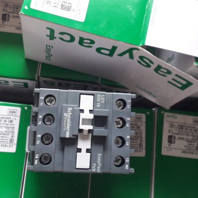 Khởi động từ LC1E3210 Schneider 3P-32A, 15kW coil 220V 50/60Hz | Hàng Chính hãng |
