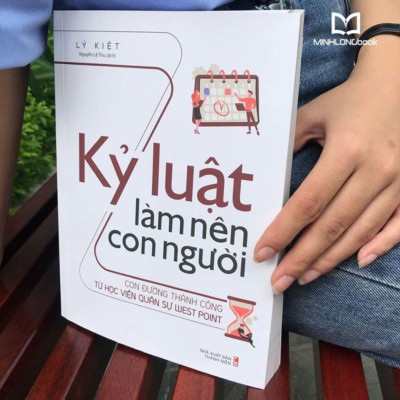 Combo sách: Kỷ Luật Làm Nên Con Người (TB)+ Sức Mạnh Biến Cuộc Sống Tầm Thường Thành Phi Thường (MinhLongbooks)