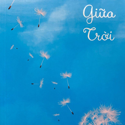 Hoa Giữa Trời