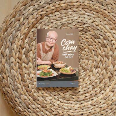 Sách - Cơm Chay Nhà Mình Có Gì? - AZ Việt Nam