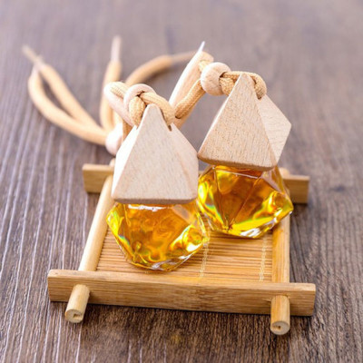 Tinh Dầu Treo Xe Oải Hương Kobi (30ml) Treo Ô Tô, Treo Phòng, Tủ Quần Áo - Tinh Dầu Thiên Nhiên Nguyên Chất, Giúp Giảm Stress, Xua Đuổi Côn Trùng Và Khử Mùi Hiệu Quả, Thích Hợp Dùng Với Đèn Xông Và Máy Khuếch Tán - Tặng Kèm Vỏ Lọ Treo Sang Trọng, Tiện Dụn