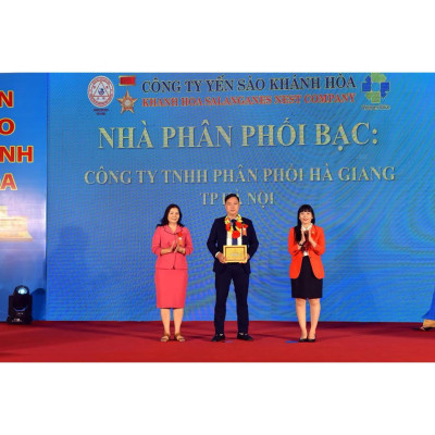 Nước Yến Sào Sanest Nhân Sâm Fucoidan- Lọ 70m-21%