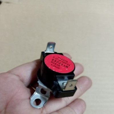 CẢM BIẾN GIỚI HẠN NHIỆT ĐỘ (RƠLE NHIỆT MÀU ĐỎ) DÙNG CHO MÁY SẤY ELECTROLUX – HÀNG CHÍNH HÃNG