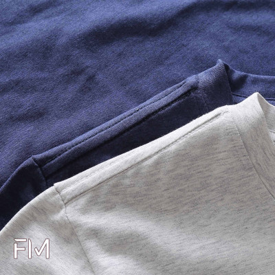 Áo thun nam cổ tròn, phối hoạ tiết lá cây in ngang trước ngực, chất liệu thoáng mát - FORMEN SHOP - FMPS163