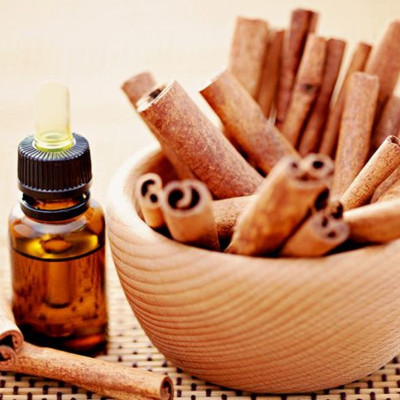 Tinh dầu Quế 50ml nguyên chất từ thiên nhiên, thơm phòng, đuổi muỗi, xông phòng, khử mùi, giải cảm - KingOil