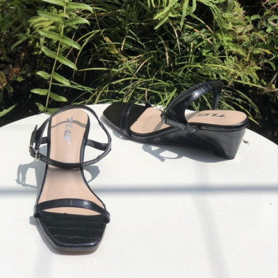 Sandal nữ đế xuồng hot trend trẻ trung năng động 21417