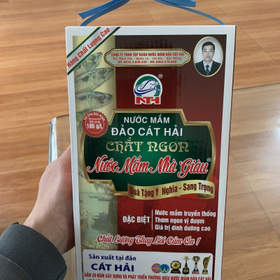 Hộp 4 chai Nước mắm Chắt Ngon nhà giàu Độ đạm cao, dung tích 500ml